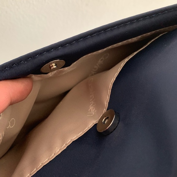 ❌SOLD❌ NWT! Calvin Klein Tanya Nylon Crossbody - Picture 5 of 8